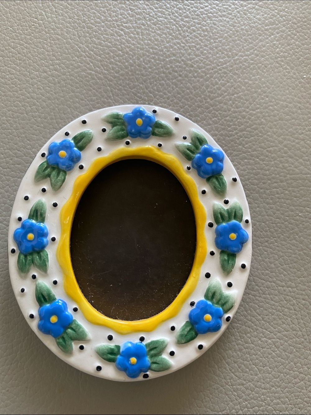 Ceramic Oval Floral picture frame refrigerator magnet with Blue Flowers